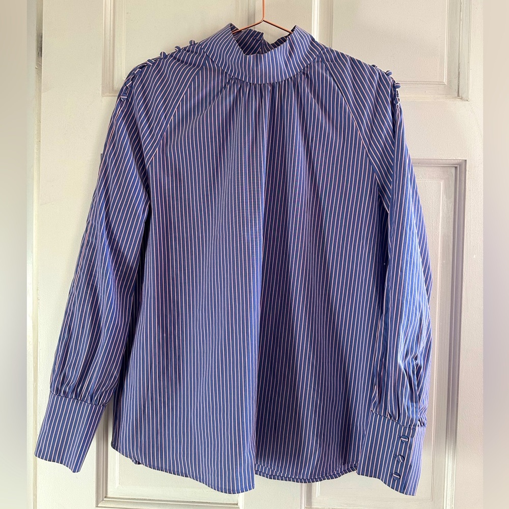 {Set} Stripe Mock Neck Blouse - Sz M